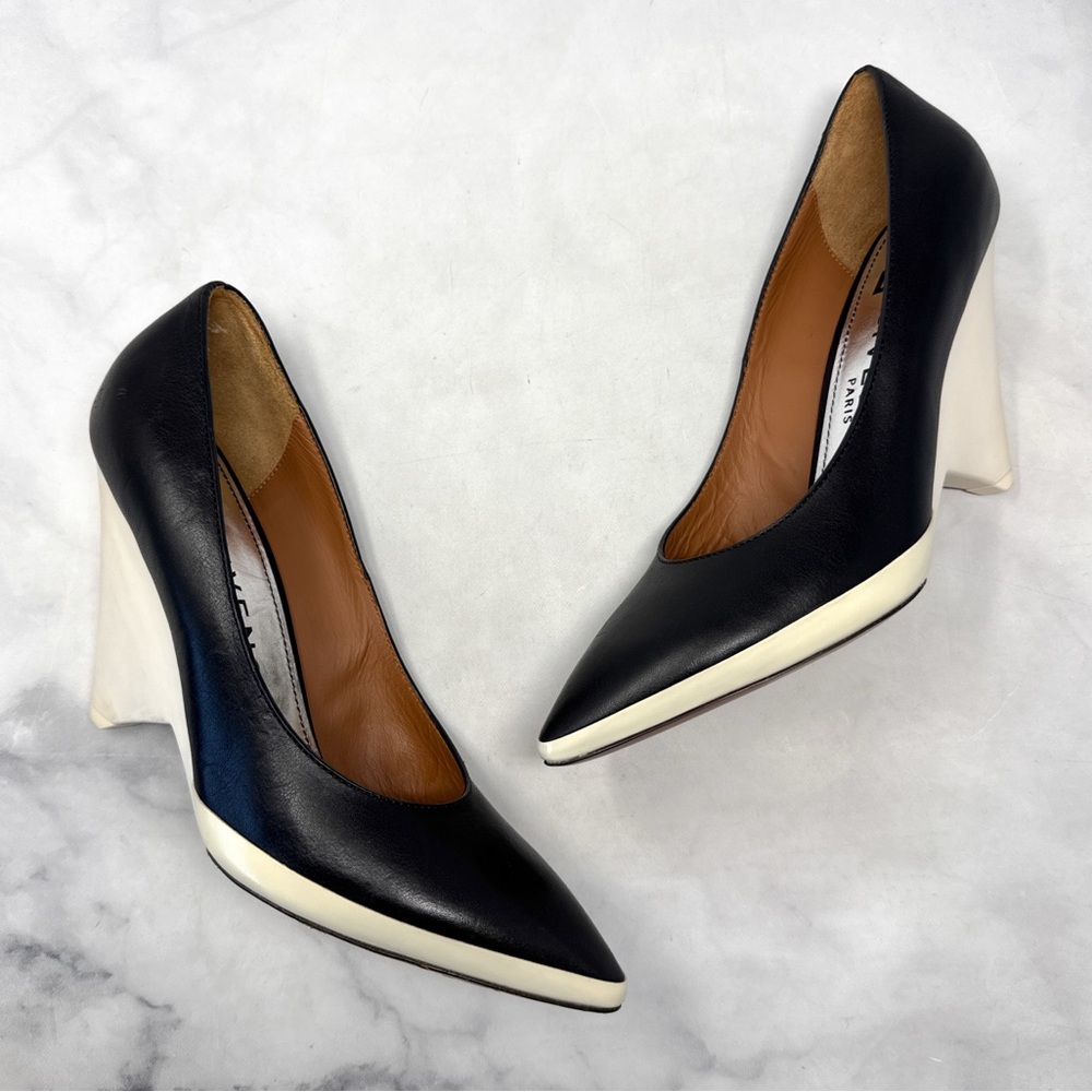NEW Givenchy Rubberized Wedge Heel Pointed Toe Pump Leather Black White Mod 40.5